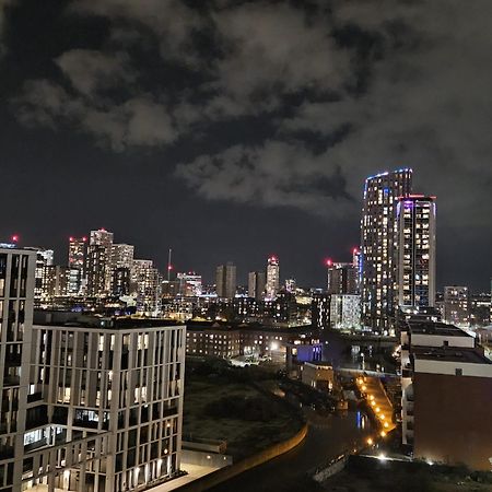 Апартаменты Cosy Views Лондон Экстерьер фото
