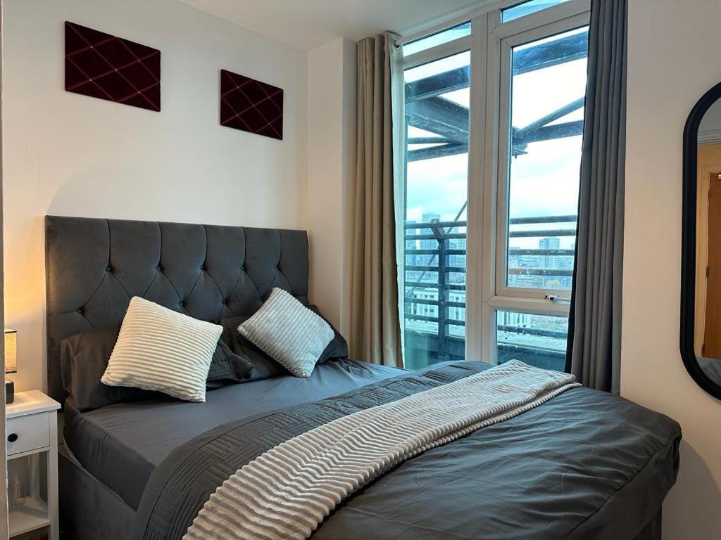 Апартаменты Cosy Views Лондон Экстерьер фото